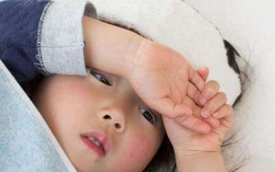 Cách xử lý sốt cao co giật ở bé và những thông tin quan trọng mẹ cần biết