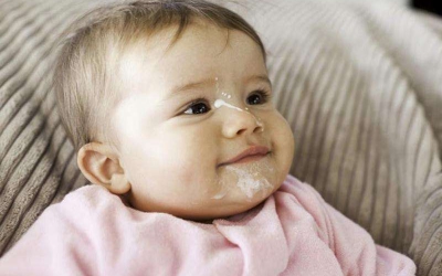 Cấp cứu sặc sữa kịp thời, an toàn cho bé ngay tại nhà