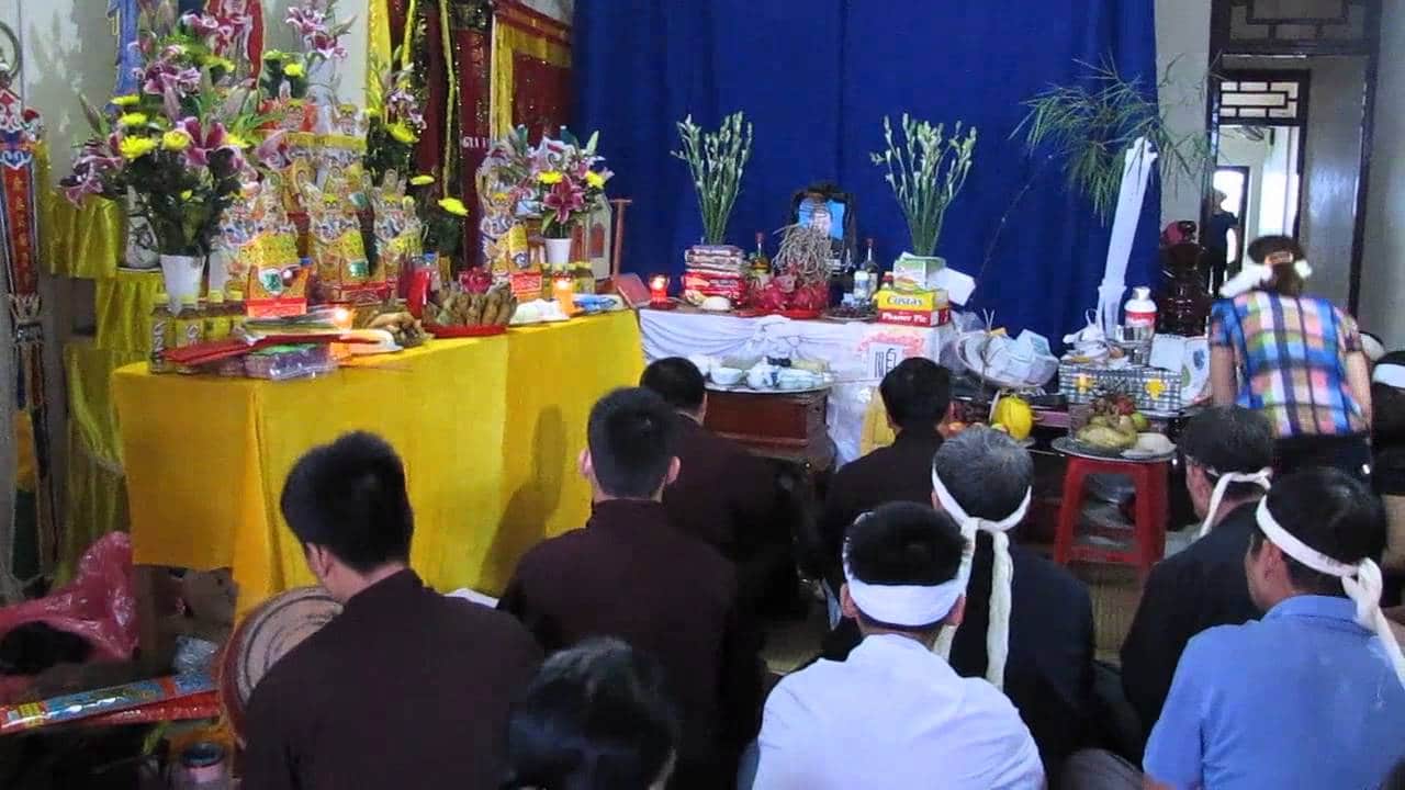 cúng 49 ngày