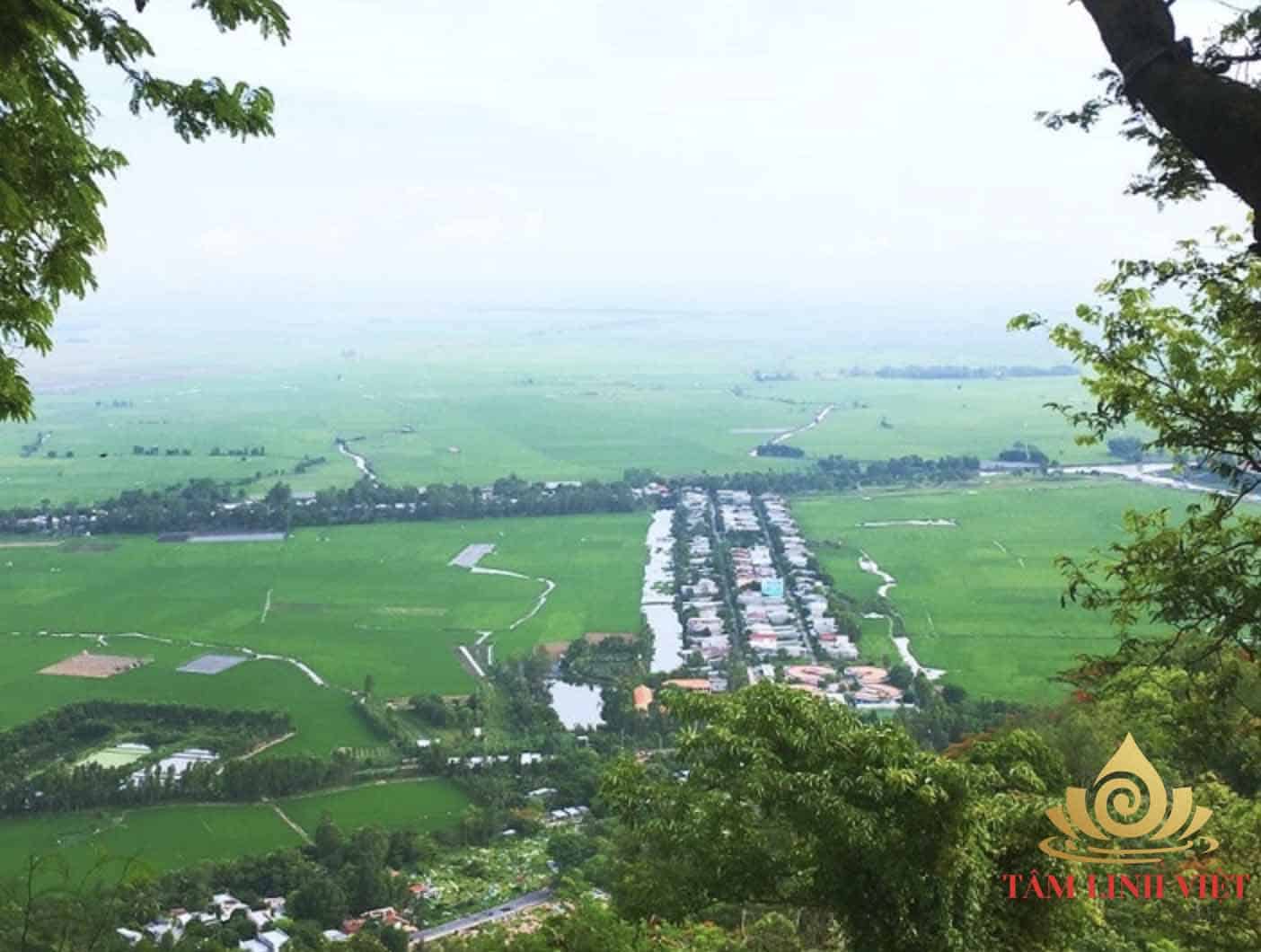 Bà Chúa Xứ Núi Sam
