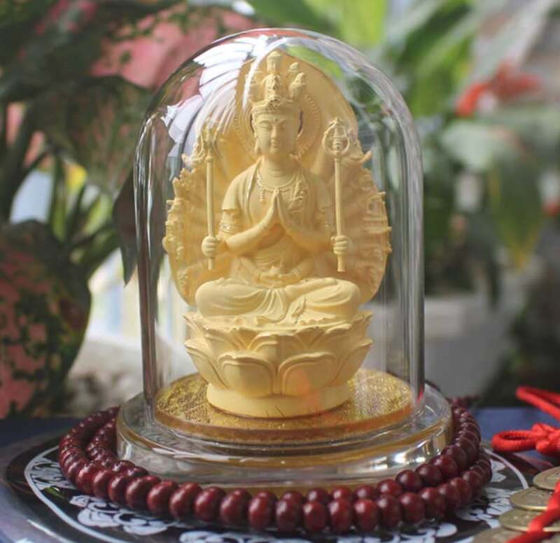 Tượng Phật Thiên Thủ Thiên Nhãn để xe hơi hợp người tuổi Tý